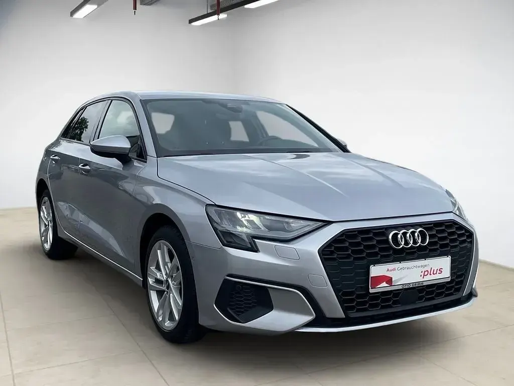 Gebraucht Audi A3 Sportback e-tron 150 PS (110 kW) 2022 Silber Kleinwagen