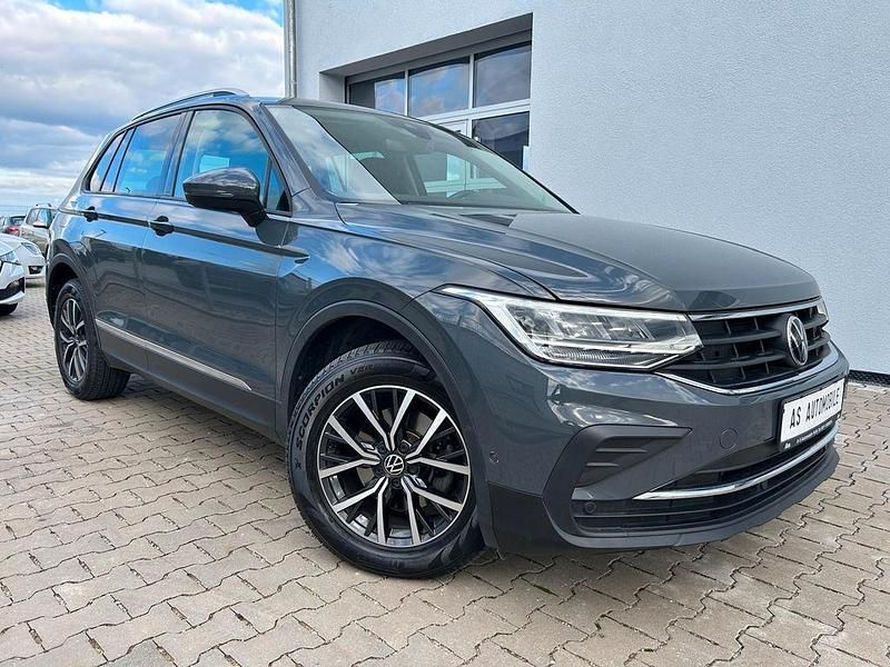 Delfingrau metallic Gebraucht 2020 VW Tiguan SUV | 26.990 € (Superpreis) - Bild 1/4