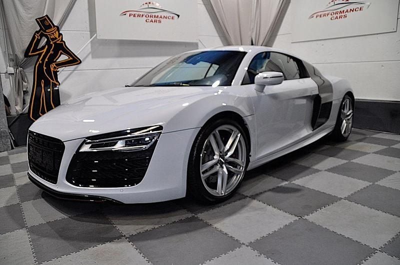 Grau Gebraucht 2015 Audi R8 Coupé Sport Coupé | 89.999 € (Guter Preis) - Bild 1/4