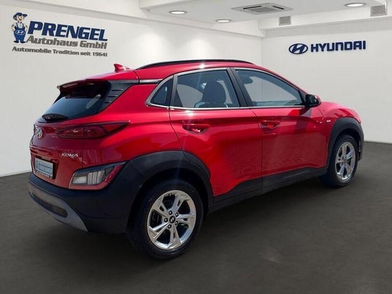 Gebraucht Hyundai Kona Trend 120 PS (88 kW) 2023 Rot SUV