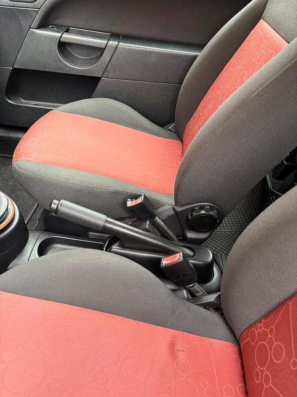 Gebraucht Ford Fiesta 60 PS (44 kW) 2007 Weiß Kleinwagen