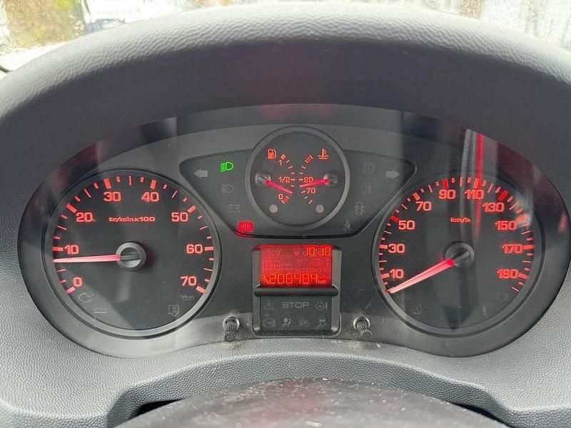 Gebraucht Toyota Proace 90 PS (66 kW) 2015 Weiß Van / Kleinbus