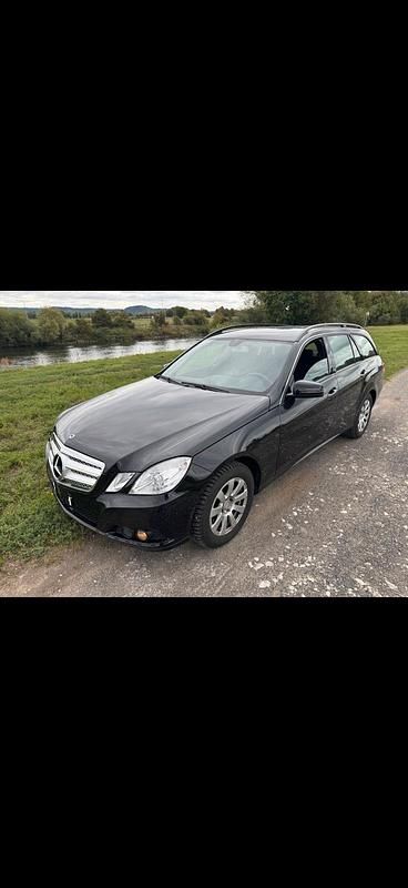 Second-hand Mercedes E250 204 CP (150 kW) 2010 Negru Break