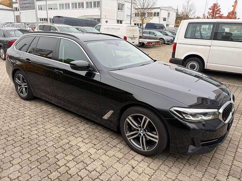 Gebraucht BMW 520 Performance 190 PS (139 kW) 2023 Schwarz Kombi