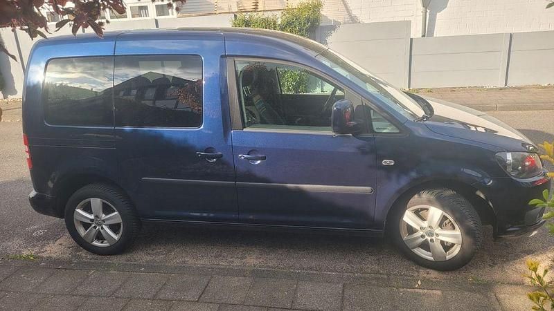 Gebraucht VW Caddy 105 PS (77 kW) 2013 Blau Van / Kleinbus