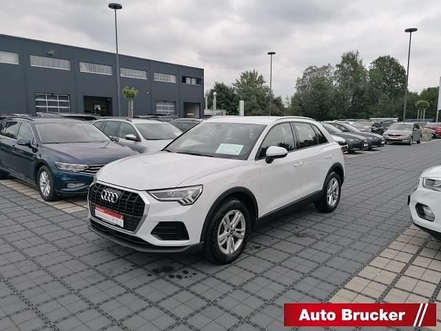 Weiß Gebraucht 2022 Audi Q3 Comfort SUV | 39.870 € - Bild 1/4