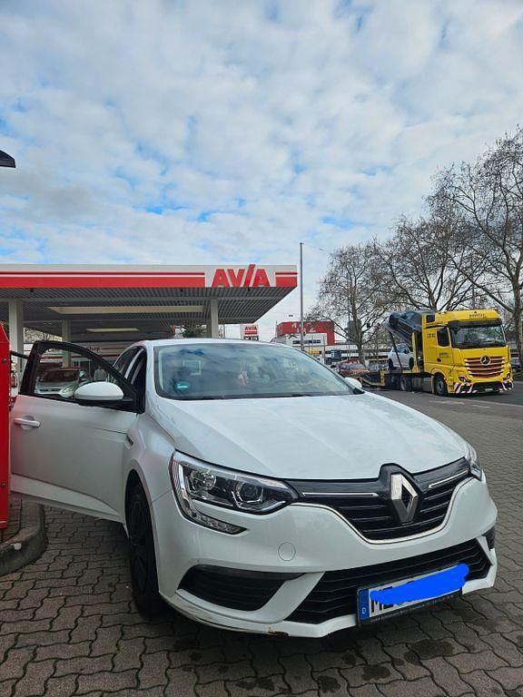 Gebraucht Renault Mégane IV Experience 101 PS (74 kW) 2017 Weiß Limousine