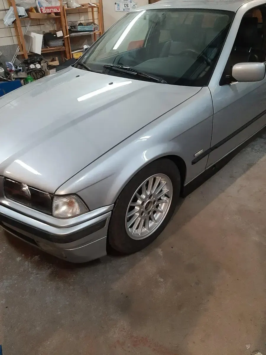 Brugt BMW 320 150 HK (110 kW) 1997 Sølv Stationcar