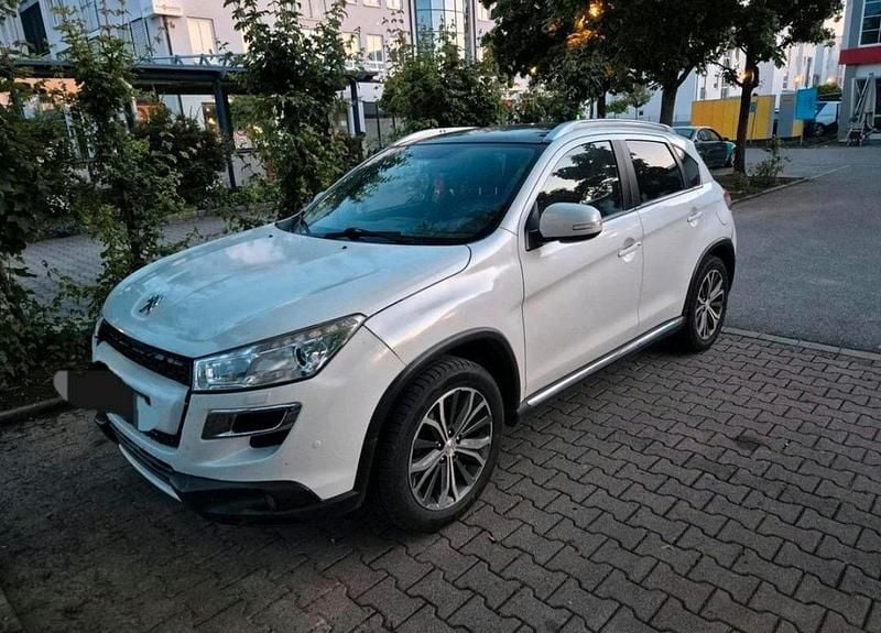 Weiß Gebraucht 2025 Peugeot 4008 SUV | 6.600 € - Bild 1/4