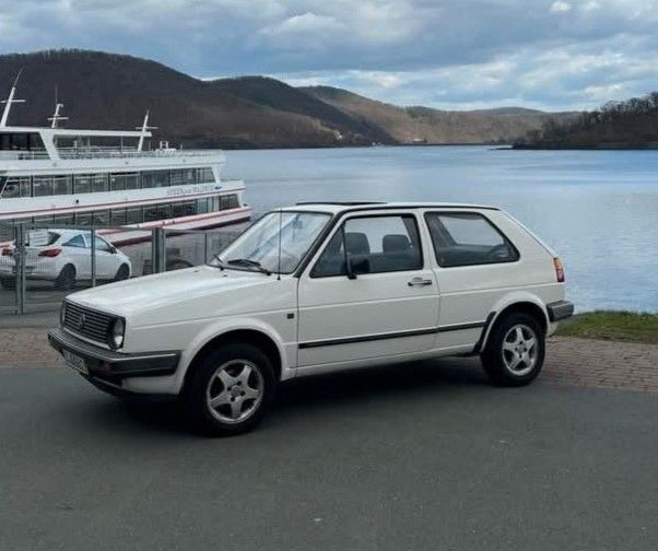 Weiß Gebraucht 1985 VW Golf II Kleinwagen | 1.200 € - Bild 1/4