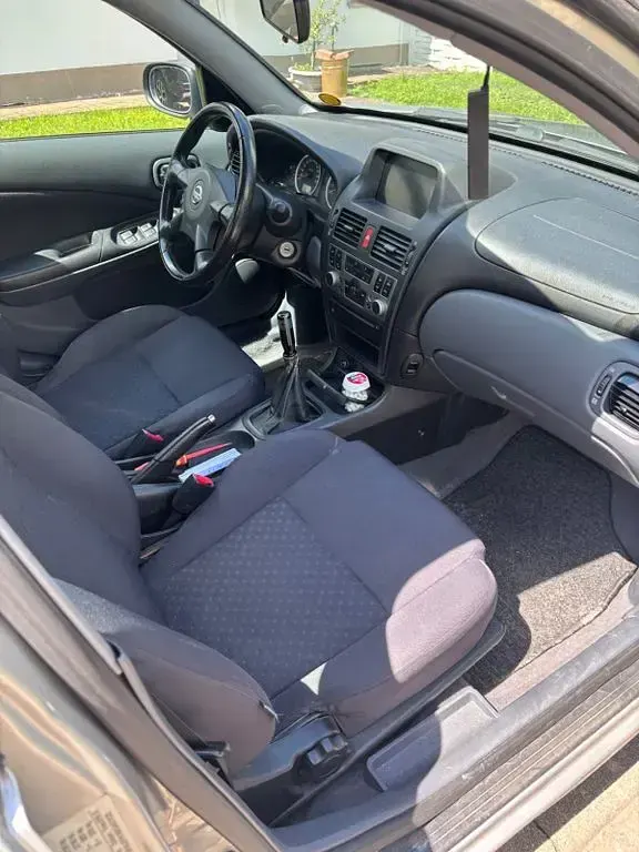 Gebraucht Nissan Almera Acenta 98 PS (72 kW) 2004 Grau Limousine
