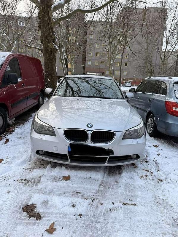 Gebraucht BMW 525 218 PS (160 kW) 2005 Silber Limousine