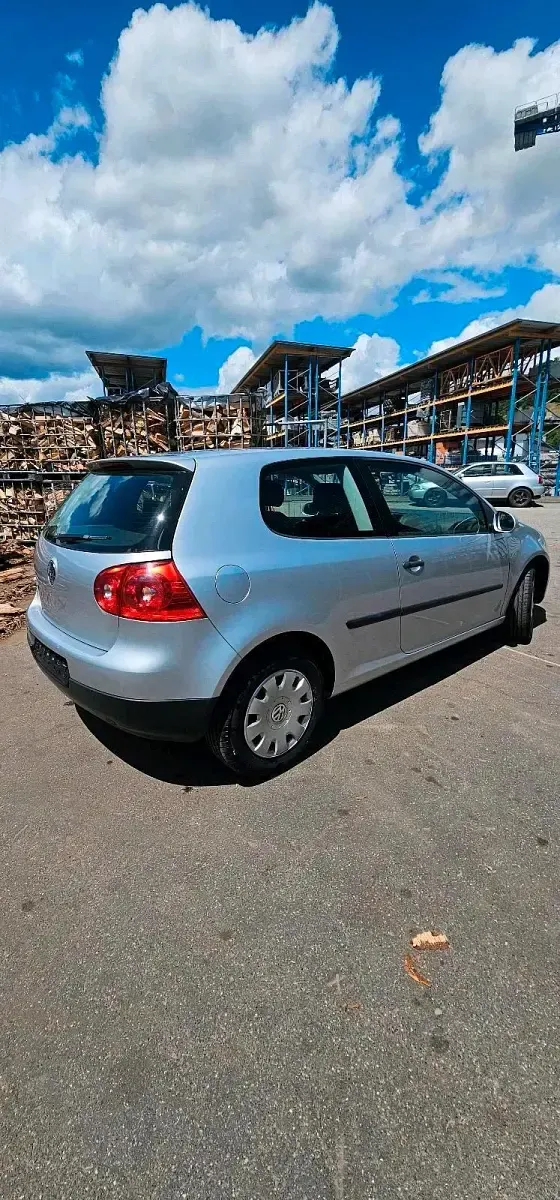 Gebraucht VW Golf V 75 PS (55 kW) 2005 Silber Kleinwagen