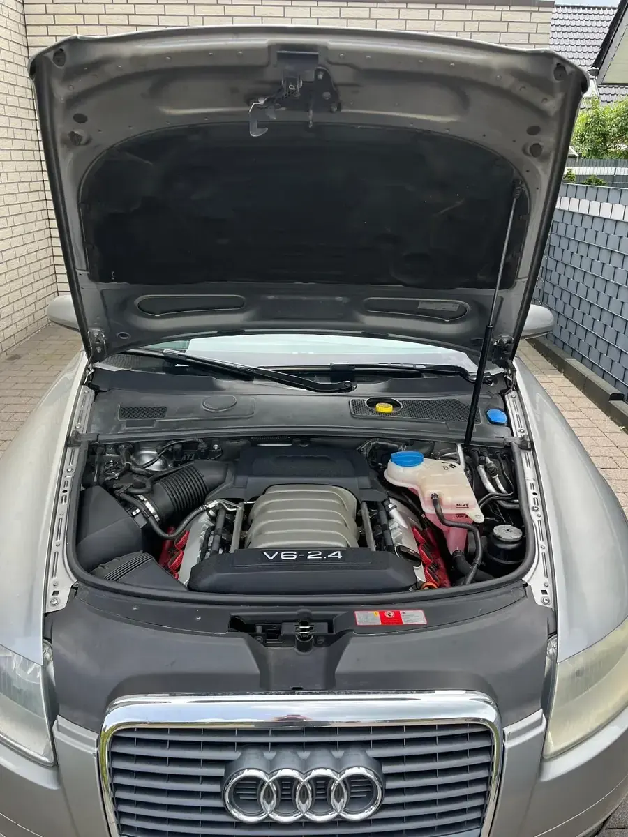 Gebraucht Audi A6 177 PS (130 kW) 2004 Grau Limousine