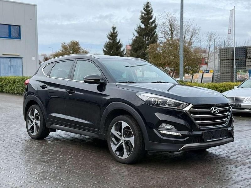 Gebraucht Hyundai Tucson 116 PS (85 kW) 2015 Schwarz SUV