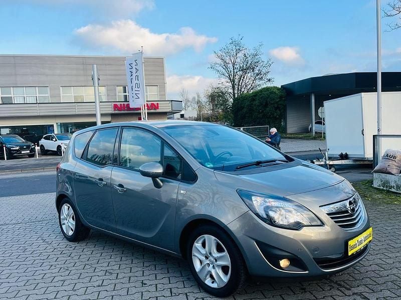 Gebraucht Opel Meriva Innovation 101 PS (74 kW) 2010 Braun Van / Kleinbus