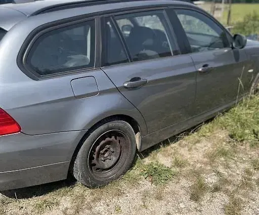 Gebraucht BMW 320 184 PS (135 kW) 2010 Grau Kombi