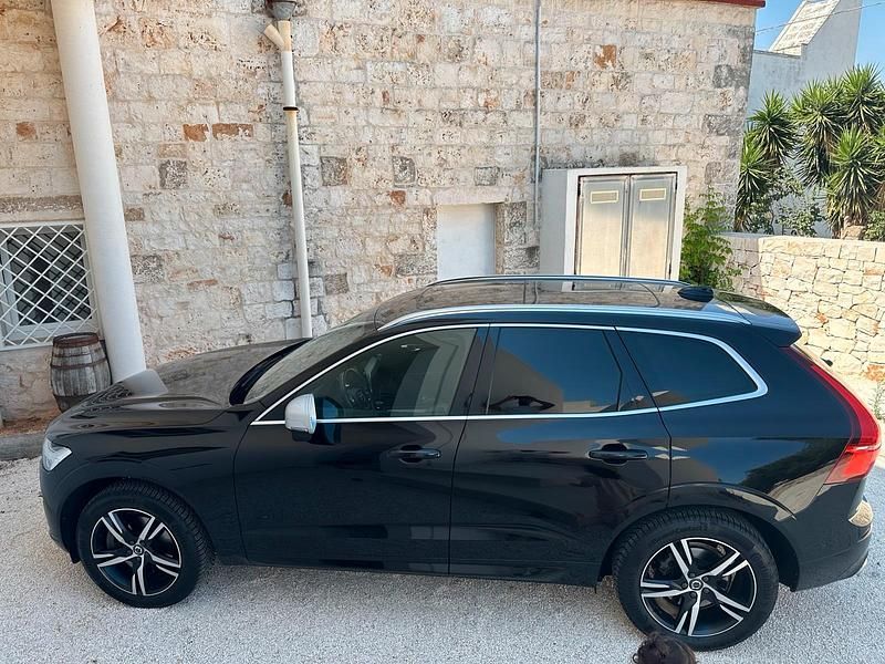 Schwarz Gebraucht 2018 Volvo XC60 R-Design SUV | 29.900 € (Teuer) - Bild 1/4