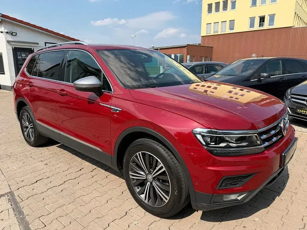 Gebraucht VW Tiguan Allspace Highline 190 PS (139 kW) 2019 Rot SUV