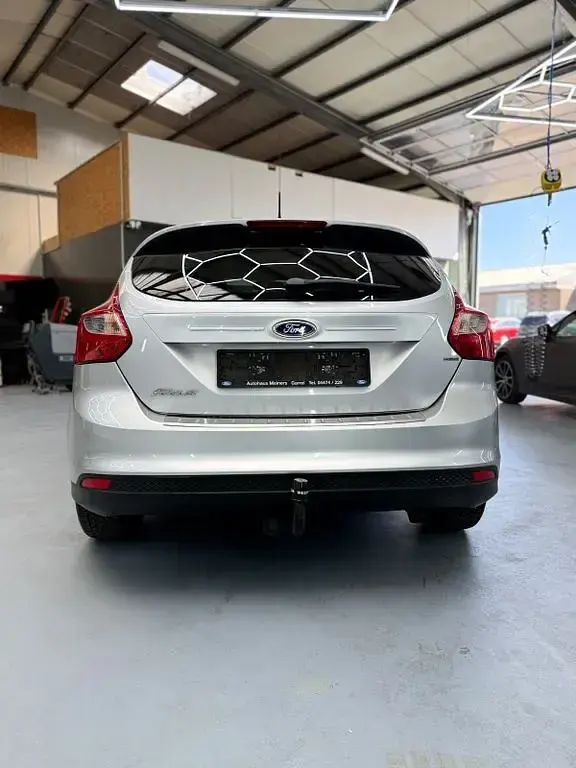 Używany Ford Focus 125 KM (91 kW) 2011 Srebrny Sedan/Limuzyna