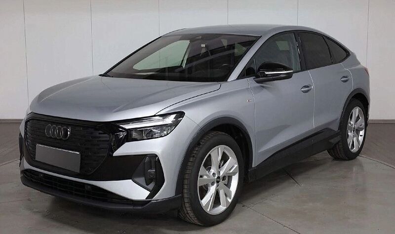 Silber Gebraucht 2024 Audi Q4 Sportback e-tron S-Line SUV | 44.689 € - Bild 1/4