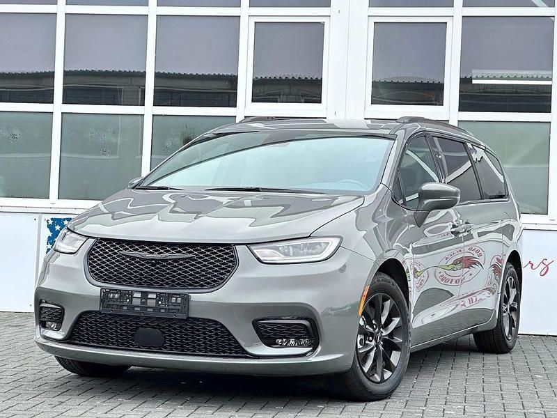 Second-hand Chrysler Pacifica 291 CP (214 kW) 2021 Gri Van