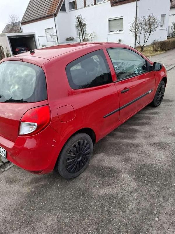 Gebraucht Renault Clio IV Dynamique 75 PS (55 kW) 2012 Limousine