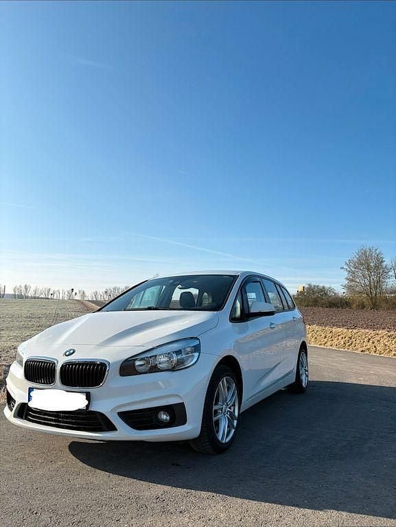 Gebraucht BMW 220 Active Tourer 190 PS (139 kW) 2017 Weiß Van / Kleinbus