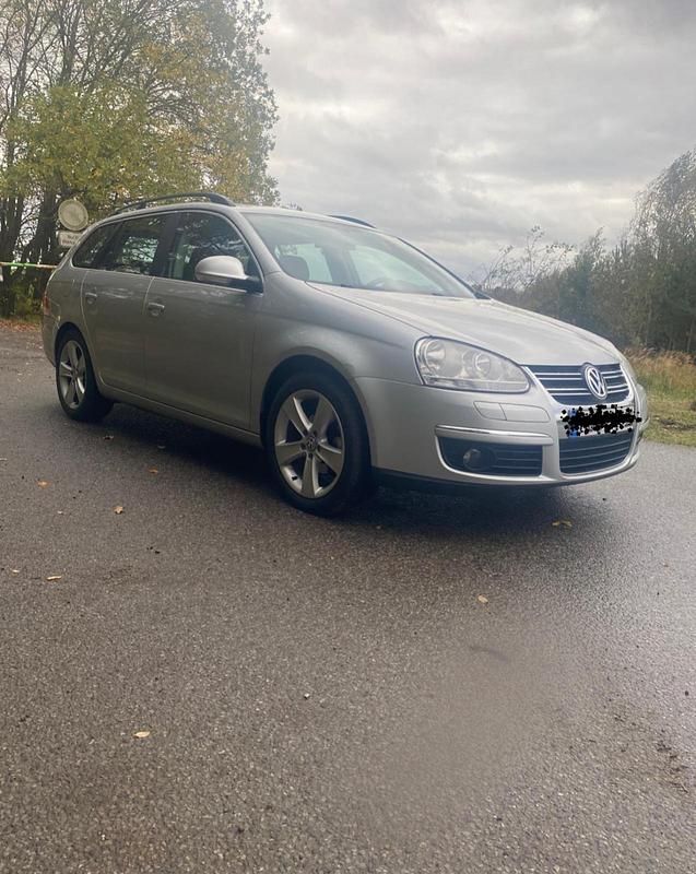 Silber Gebraucht 2007 VW Golf V Kombi | 3.500 € (Etwas zu teuer) - Bild 1/4