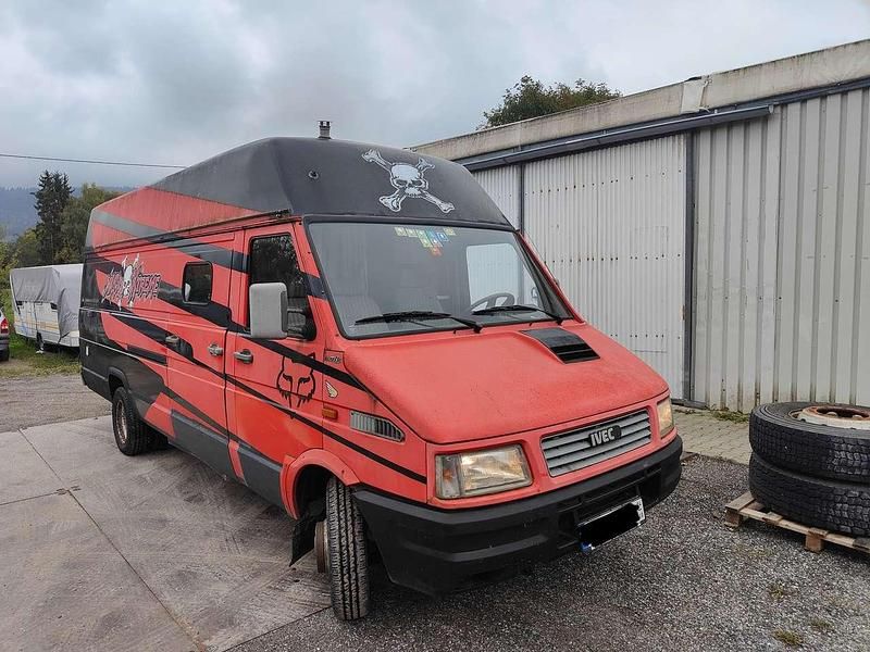 Gebraucht Iveco Daily 103 PS (75 kW) 1991 Rot Van