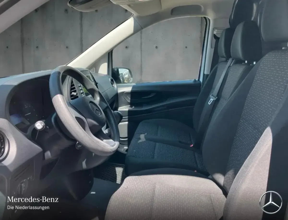 Gebraucht Mercedes Vito 102 PS (75 kW) 2021 Weiß Van