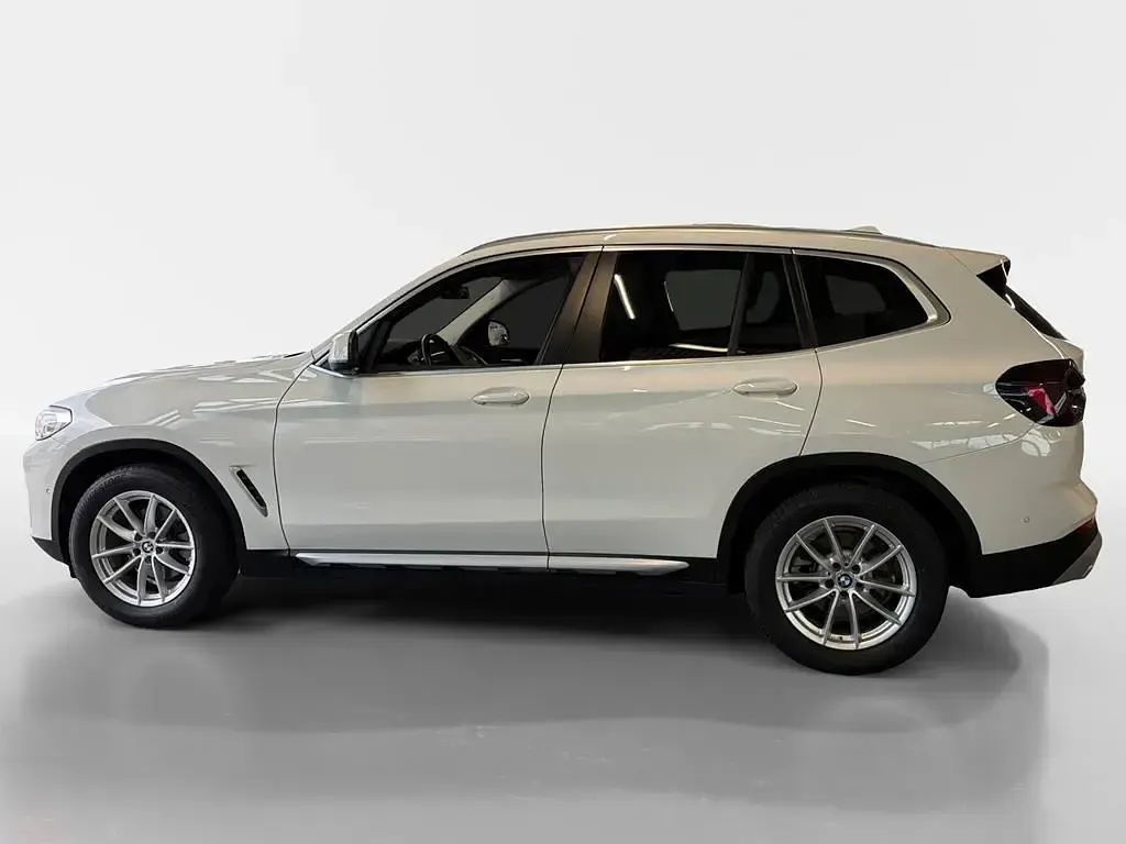 Gebraucht BMW X3 Sport Line 190 PS (139 kW) 2023 Alpinweiß uni SUV