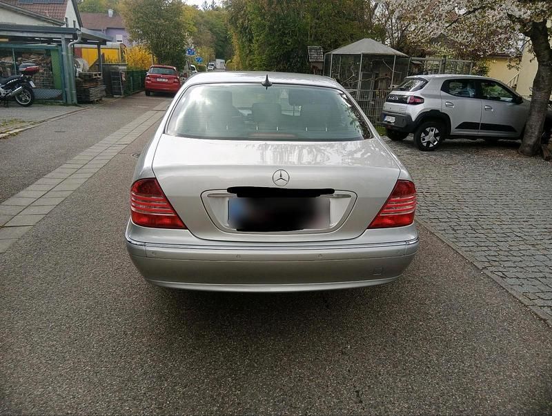 Gebraucht Mercedes S320 204 PS (150 kW) 2002 Silber Limousine