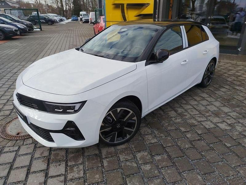 Neu Opel Astra 114 kW (156 PS) 2026 Weiß Limousine