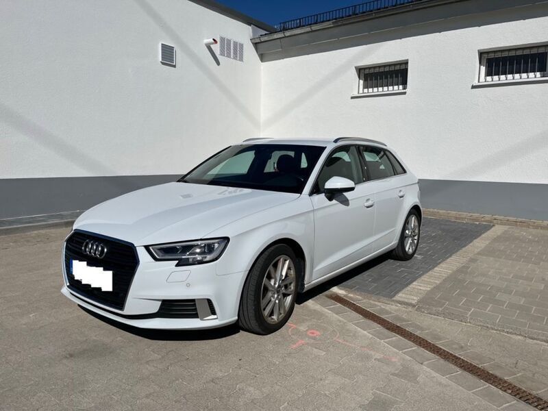 Weiß Gebraucht 2016 Audi A3 Sport Limousine | 11.800 € (Fairer Preis) - Bild 1/4