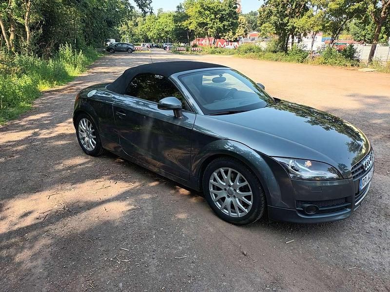 Grau Gebraucht 2007 Audi TT Roadster Sport Cabrio | 6.750 € (Fairer Preis) - Bild 1/4