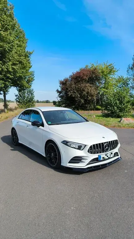Gebraucht Mercedes A250 AMG line 218 PS (160 kW) 2022 Weiß Limousine