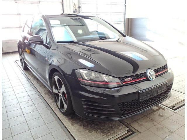 Gebraucht VW Golf VII GTI 230 PS (169 kW) 2017 Deep black perleffekt Limousine