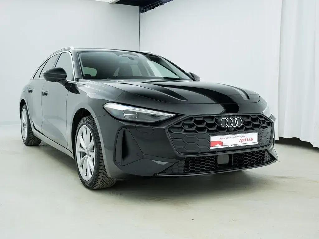 Gebraucht Audi A5 Sport 204 PS (150 kW) 2025 Mythosschwarz metallic Kombi
