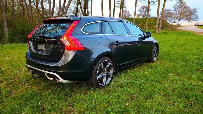 Gebraucht Volvo V60 215 PS (158 kW) 2013 Grau Kombi