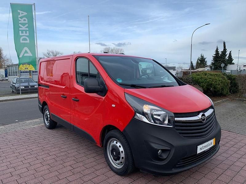 Gebraucht Opel Vivaro 125 PS (91 kW) 2018 Rot Van / Kleinbus