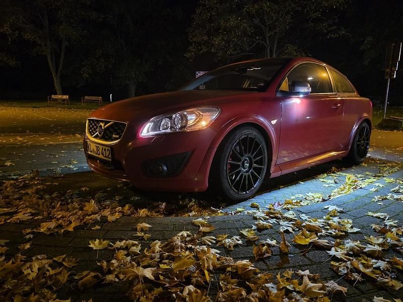 Gebraucht Volvo C30 150 PS (110 kW) 2011 Rot Kleinwagen