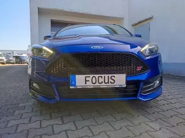 Gebraucht Ford Focus ST 250 PS (183 kW) 2018 Blau Kombi