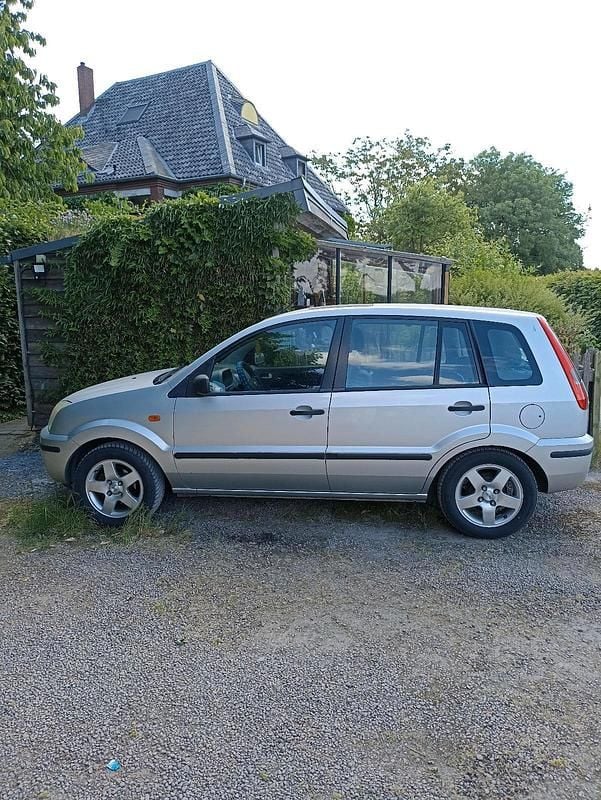 Gebraucht Ford Fusion 80 PS (58 kW) 2003 Silber Kleinwagen