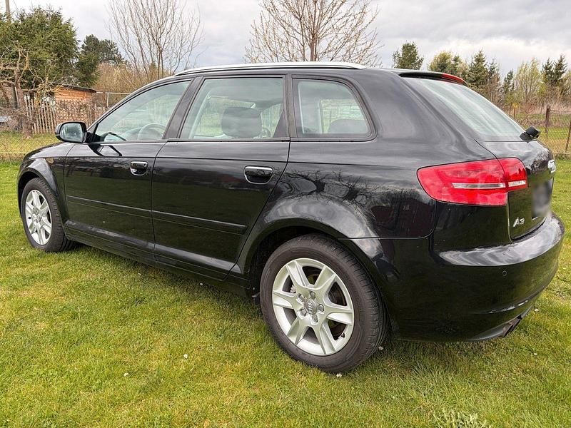 Gebraucht Audi A3 Attraction 170 PS (125 kW) 2012 Schwarz Kleinwagen