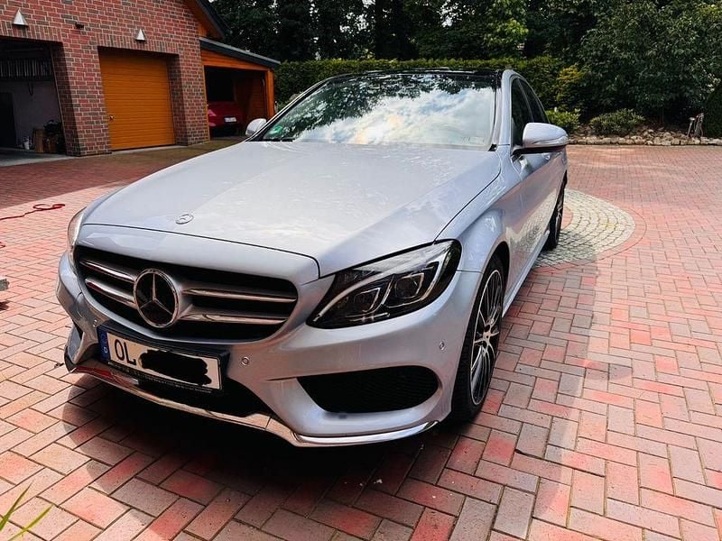 Silber Gebraucht 2014 Mercedes C200 AMG Limousine | 20.900 € (Teuer) - Bild 1/4