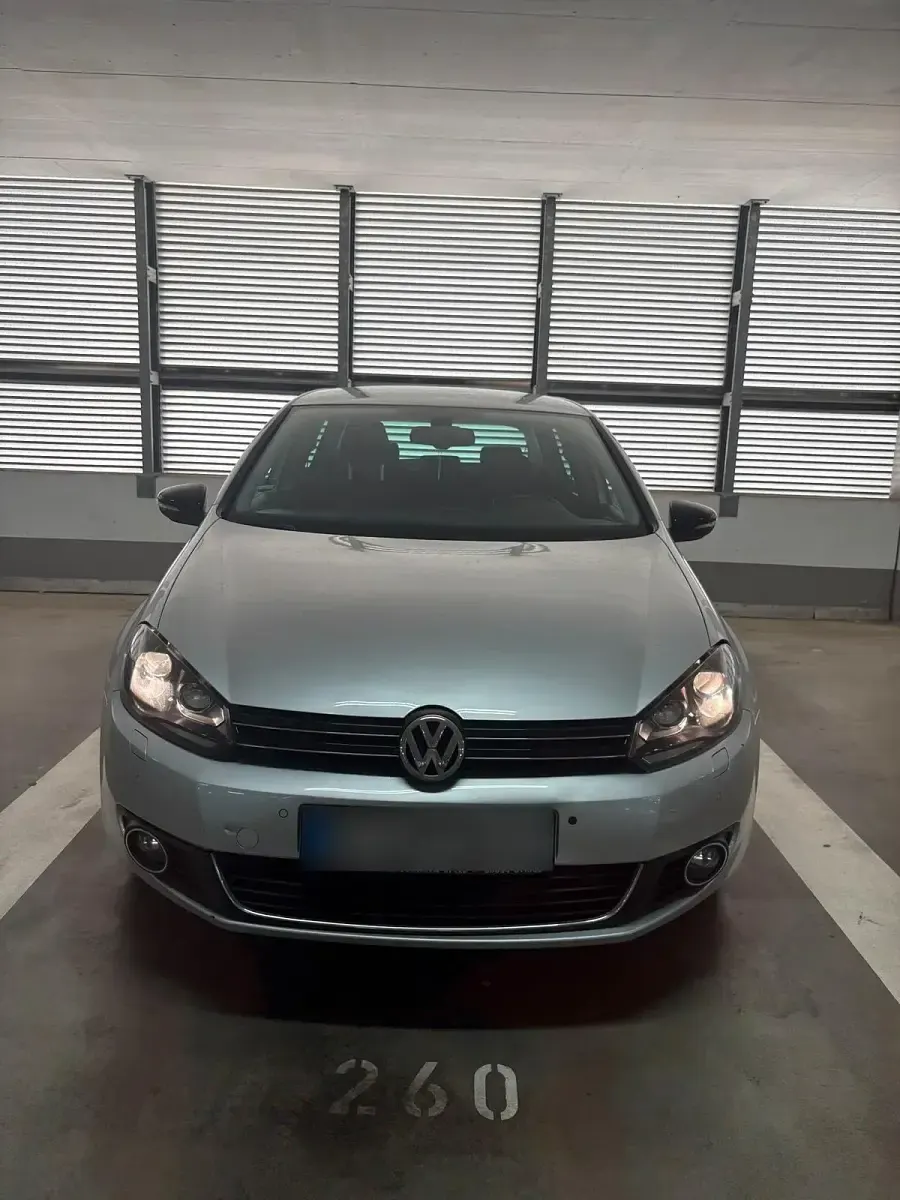 Gebraucht VW Golf VI Style 80 PS (58 kW) 2011 Silber Kleinwagen