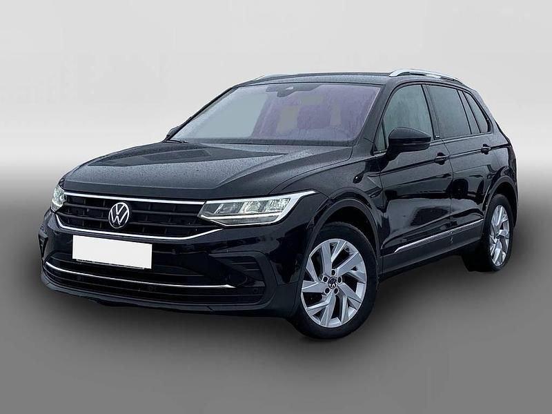 Gebraucht VW Tiguan Active 131 PS (96 kW) 2023 Schwarz SUV