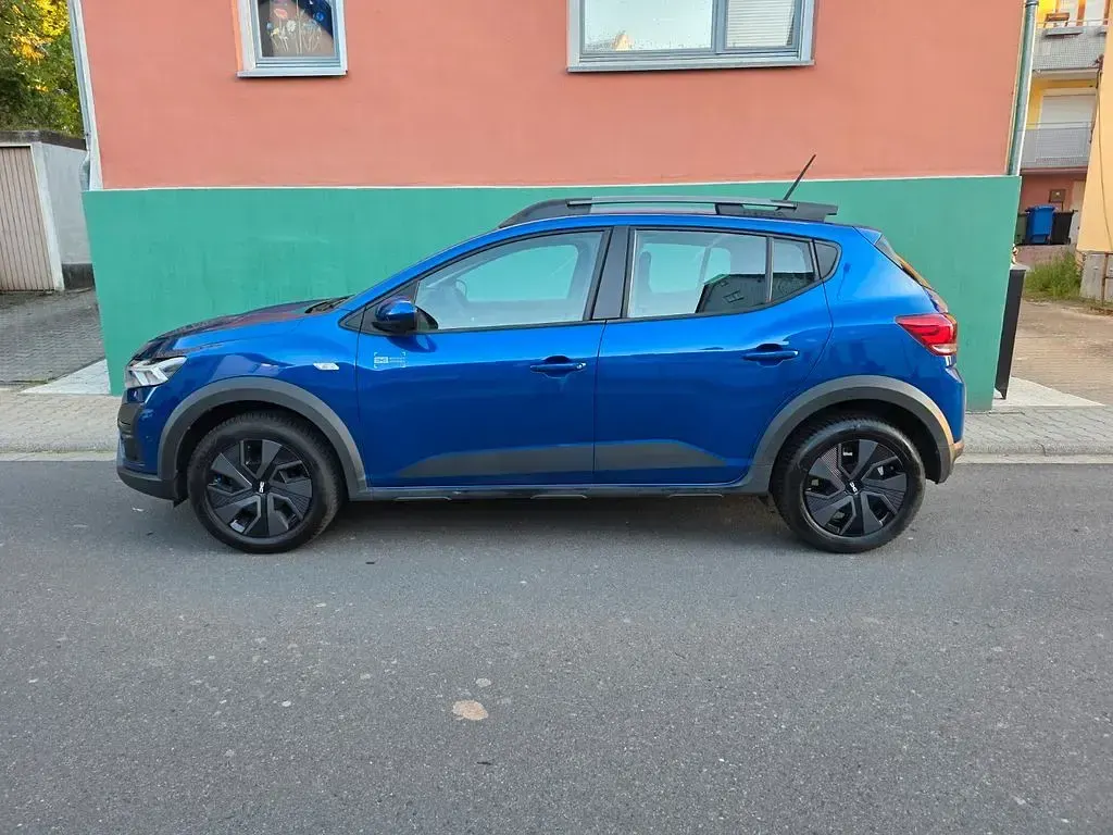Gebraucht Dacia Sandero 91 PS (66 kW) 2025 Blau Limousine