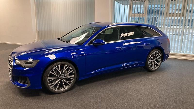 Blau Gebraucht 2022 Audi A6 Design Kombi | 46.900 € (Teuer) - Bild 1/4
